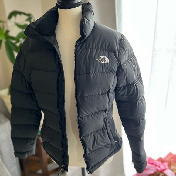 🔥🔥The North Face Black Puffer Jacket with High Collar🔥🔥 - Picture 14 of 14